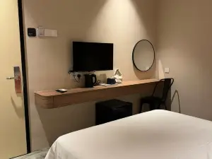 USJ NPW New PinkWay Hotel