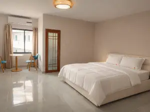 Harmony Hotel Patuxay