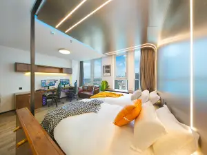 Fengyue Intelligent E-sports Apartment (City Media Plaza)