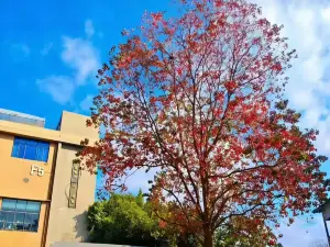 大榕樹リゾートホテル（梧州市白雲山竜母廟）