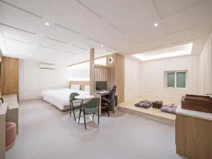Changwon DEUMEU Hotel