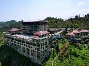Longyunshan Tea Garden Hotel Of LeYe