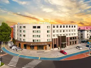 Yueweizhi · Rong Hotel (Baoding Wanbo Plaza & North Baobai Shopping Plaza Branch)