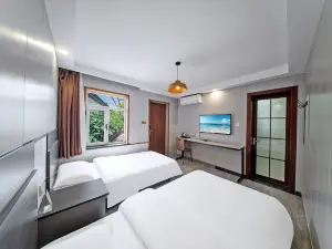 Holy City Homestay (Qufu Sankong Scenic Spot Confucius Temple Shop)