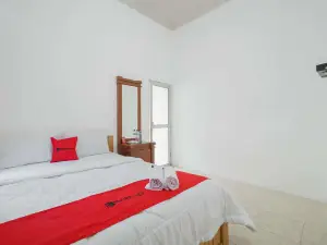 RedDoorz Syariah Near Watervang Lubuk Linggau 2