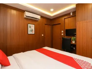 Hotel Meerut International