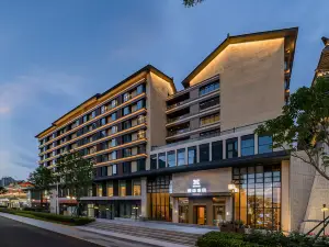 IDIOM HOTEL