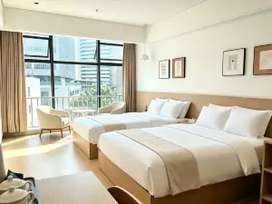 Yunqi Chengji City Colorful Urban Light Stay Hotel (Shenzhen Luohu Huangbeiling Subway Station)