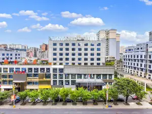 Lavande Hotel (Xingyi Jushan Avenue)