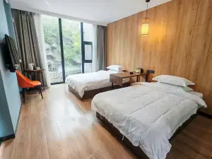 Xingze Longyin Mountain Lodge