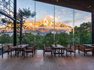 Misty Forest | Golden Dawn on Snow Peaks · Wild Luxury Secluded Mountain Lodge