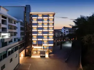 Changhe International Hotel (Huaihua Mayang Railway Station)