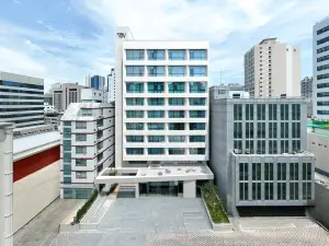 Hotel Tov