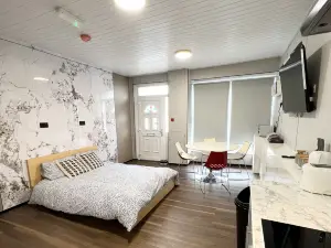 OYO Welsh Holiday Accommodation - Modern Stay