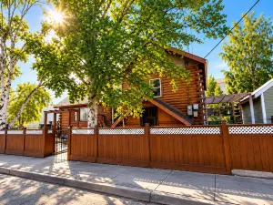 Heart of Fairbanks • 5BR • Walk Downtown