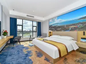 Taiying International Grand Hotel (Dongxing City High-Speed Railway Station Erqiao Port)