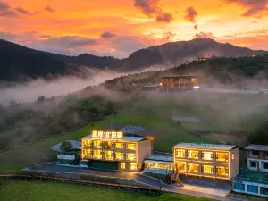 Ya'an 18 ° · Full View Sunrise View Homestay (Zagana Runwugou Branch)
