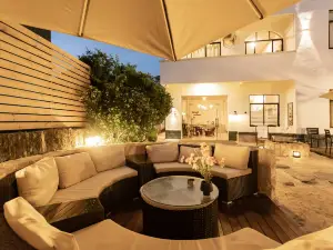 Monet Garden Inn