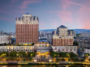 Grand Pacific Hotel
