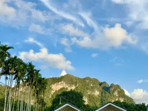 Hills & Hush Khao Sok Eco Resort