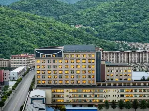 メフッド・レスティーホテル（ニンティ市政府工布印象）