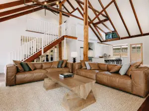 Ampersand Estates: The Homestead
