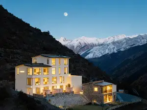 Endless Summer · Cloud Private Hot Spring Homestay（Siguniang Mountain）