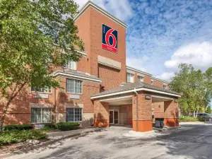 Studio 6 Extended Stay Milwaukee Brookfield WI