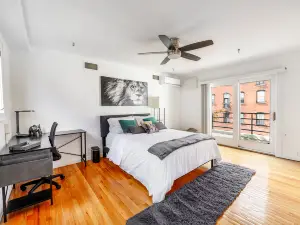 Modern 3BR Townhouse with Private Rooftop & Parking Minutes to NYC