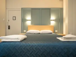 Kiwi International Hotel