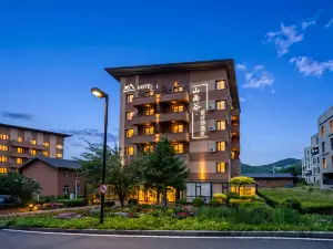 踏山沐陽・清嵐キャンプ・山雨谷デザイナーズホテル（中旅松花湖リゾートエリア）