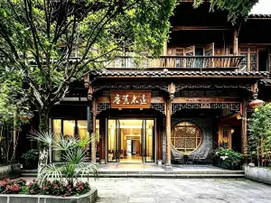 Dust and Hustle Weiyuan Designer Zen Homestay (Chongzhou Jiezi Ancient Town Branch)