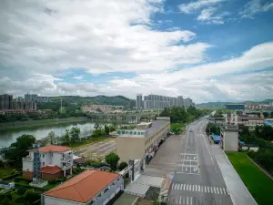 โรงแรมซิตี้ คอมฟอร์ต อินน์ (สถานีรถไฟเฉากวนตง ถนนประวัติศาสตร์ตะวันออก)