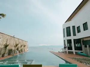 PlayaLolita Beach Resort