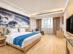 Xiyuan Jinrun Hotel (Longli North Station)