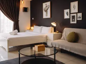 Aeropod Cactus Rail Suite With Balcony - Kota Kinabalu