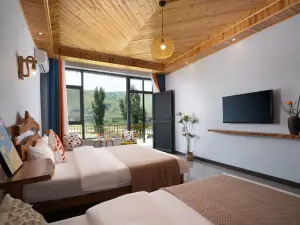 Nalati Zhan Lanyou Homestay