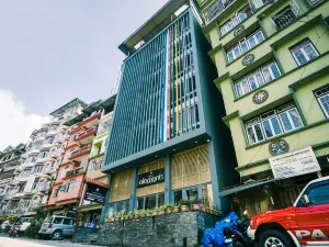 Sparrow Elements Boutique Near Mg Marg