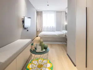 YOUNG Serviced Hotel (Shanghai World Expo Exhibition & Convention Center)