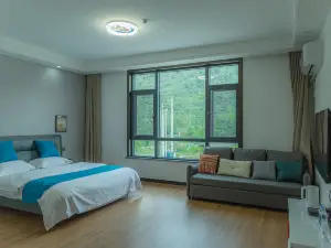 Loushan Chashe Homestay (Shitai Guniujiang Scenic Area)