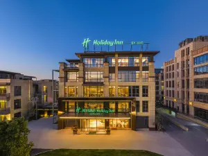 Holiday Inn Shanghai Tourism Zone by IHG