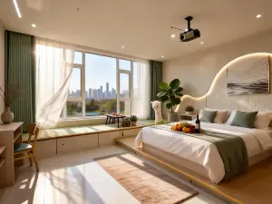 Yunshe·High-altitude View Smart Cinema Homestay (Yanji Yanbian University West Market Branch)