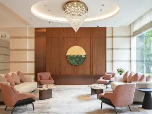 Meahood Herton Hotel