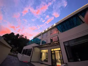 Mountain Retreat Hotel