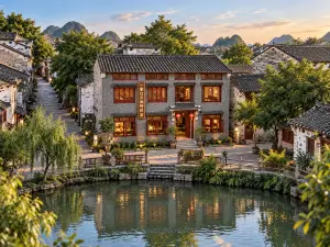 Yijia Denghuo Lakeside Boutique Hotel