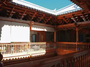 陽光民宿（杞麓湖濕地公園店）