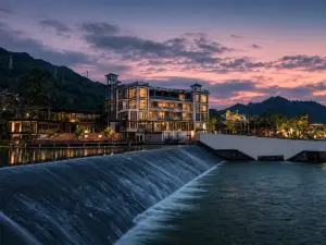 Jiaoling Yunshuiyao Hotel