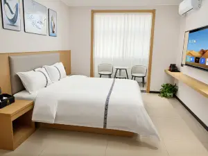 Weihui New World Grand Hotel (Zhenguo Pagoda)