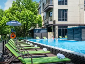 Holiday Inn Shanghai International Resort by IHG