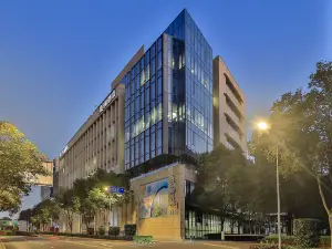 Yilan Hotel (Shanghai Hongqiao Railway Station National Exhibition and Convention Center)